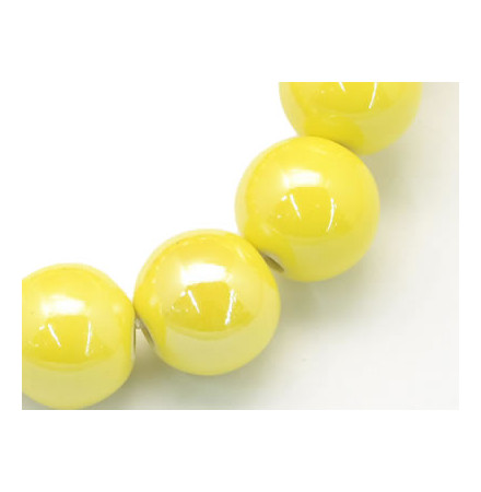perle jaune de porcelaine