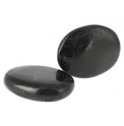 pierre plate de tourmaline noire